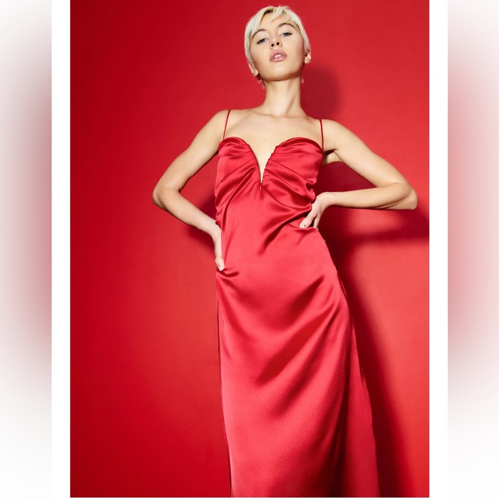 ❌SOLD❌ ZARA SATIN SWEETHEART MIDI DRESS